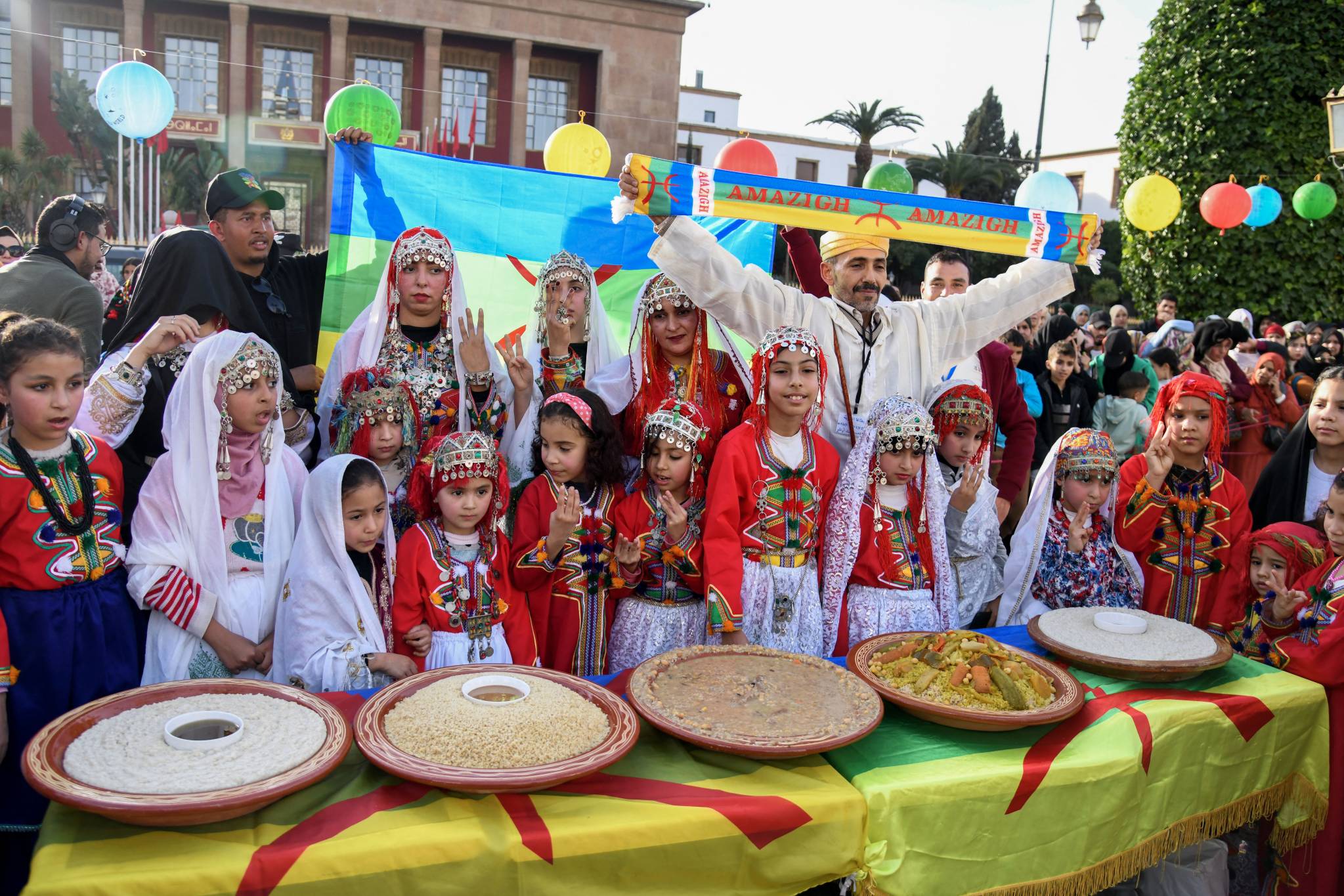 Exposition d'artisanat amazigh mettant en valeur le savoir-faire traditionnel lors de l'événement Id Yennayer à Agadir